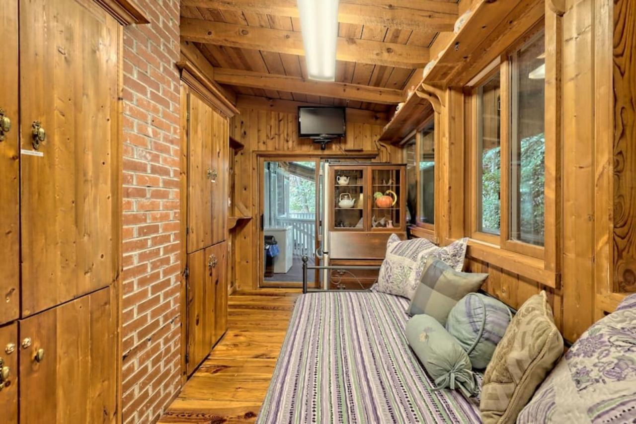 Tibors Landing On Lake Burton Clayton Exterior photo